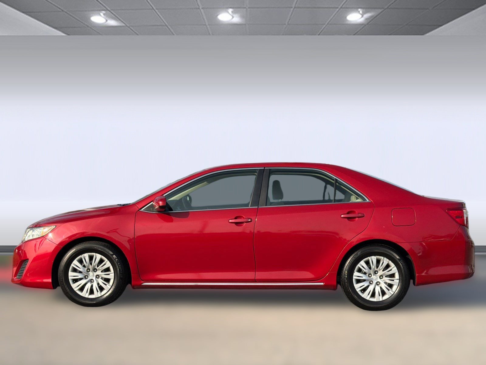 2012 Toyota Camry LE photo 2