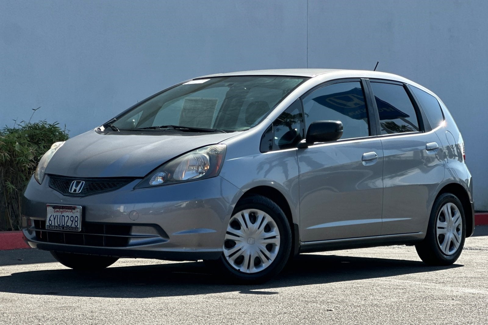 Used 2010 Honda Fit Base with VIN JHMGE8H23AC035442 for sale in Carson, CA