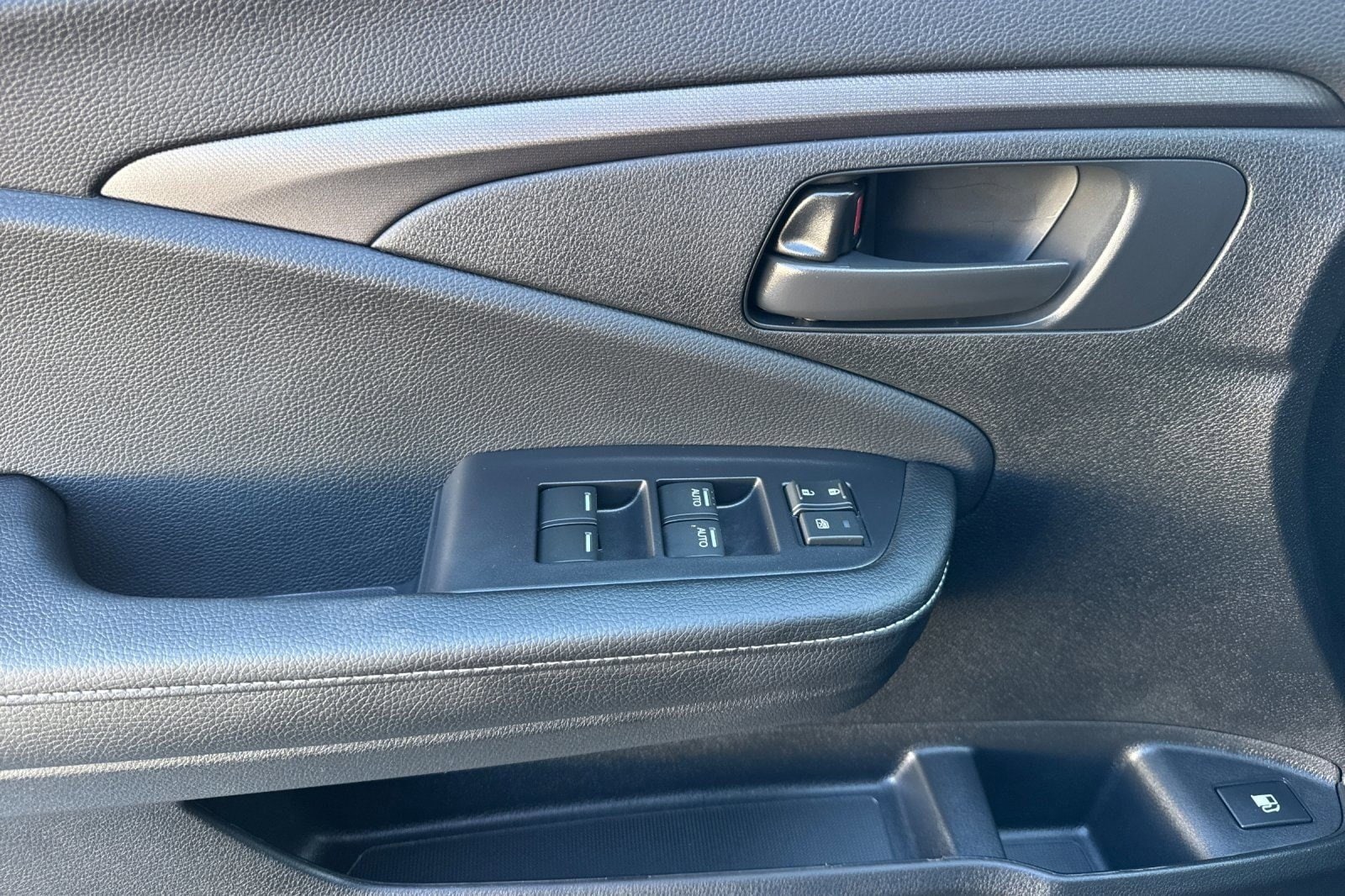 2026 Honda Ridgeline Sport - Photo 28