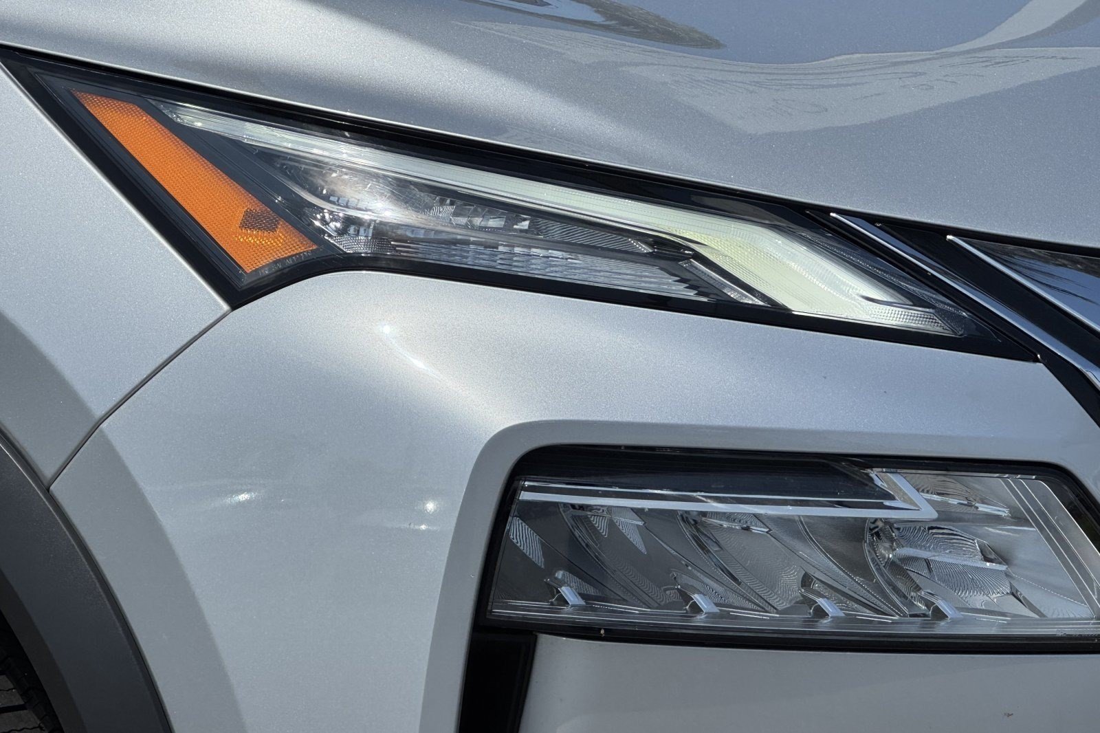 2023 Nissan Rogue SV - Photo 12
