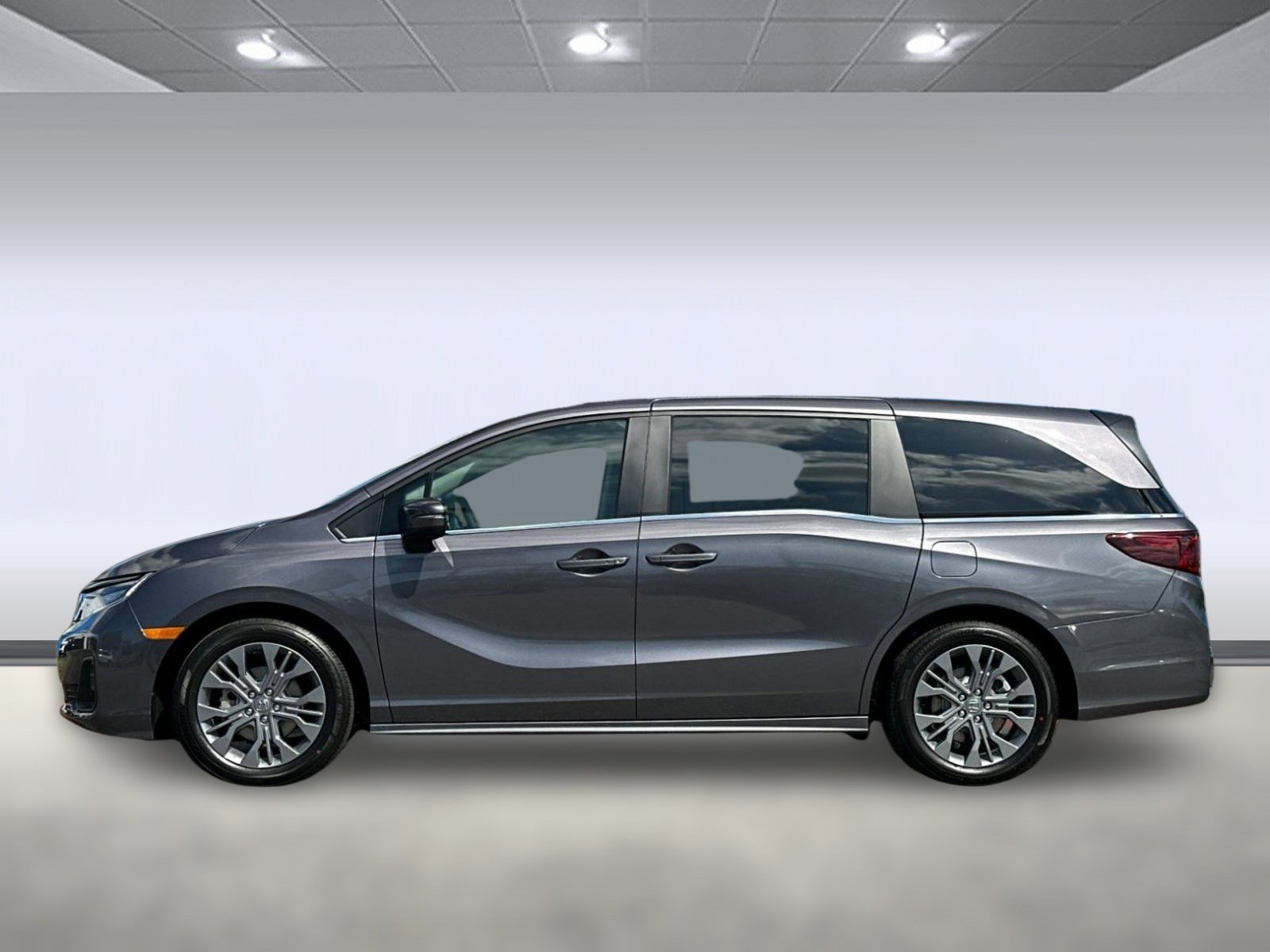 2026 Honda Odyssey Touring photo 2