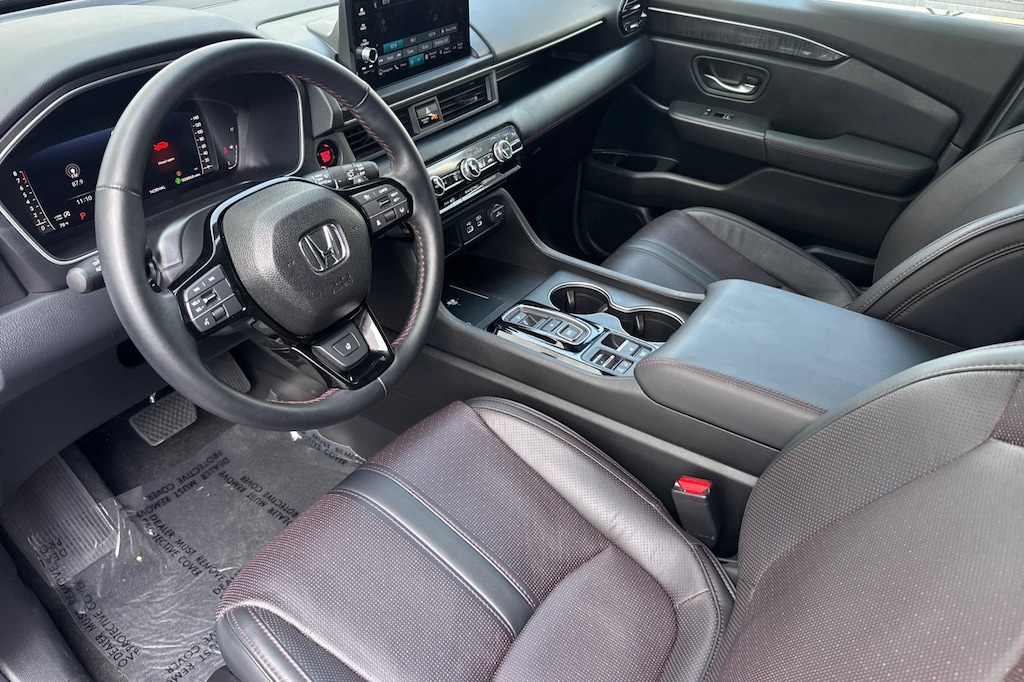 Certified 2025 Honda Pilot Black Edition SUV