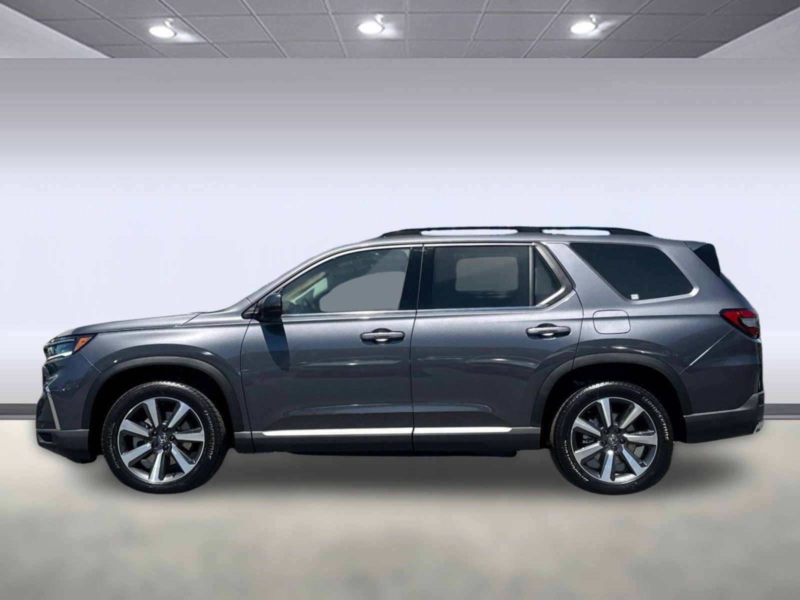 2025 Honda Pilot Touring photo 2