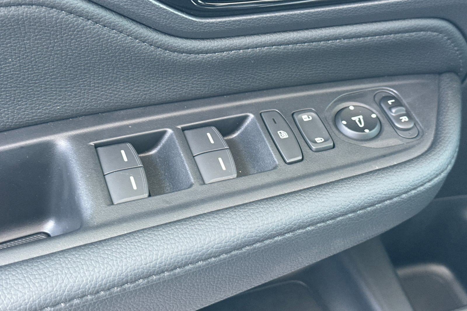 2026 Honda Odyssey Touring - Photo 13
