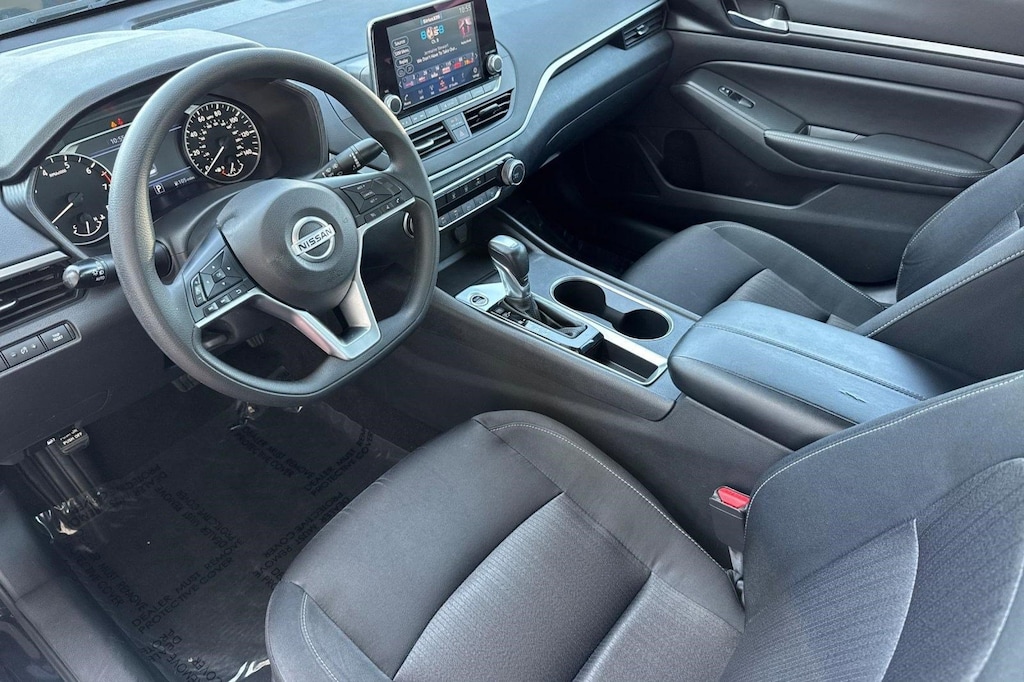 Used 2022 Nissan Altima 2.5 SV Sedan