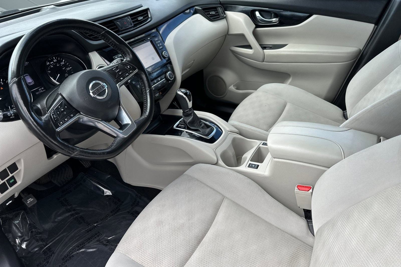 2018 Nissan Rogue Sport SV photo 4