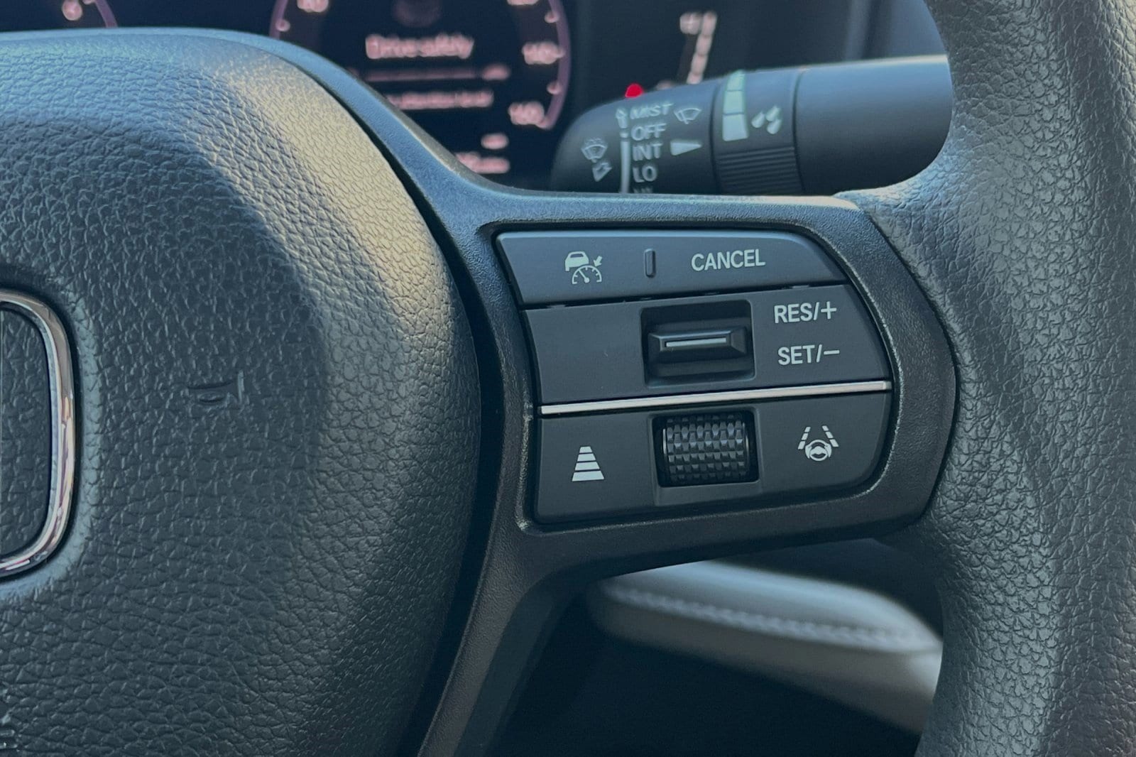 2025 Honda Accord SE - Photo 29