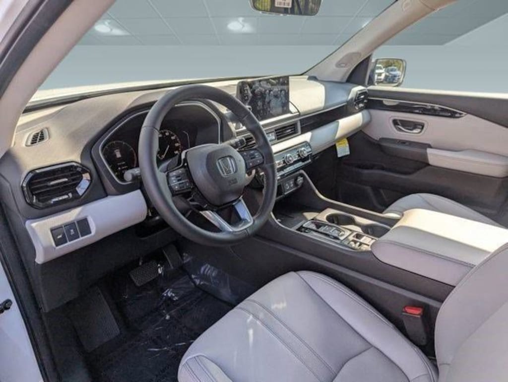 New 2025 Honda Pilot Touring SUV