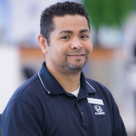 Staff member Victor Funes from ID_e49a75