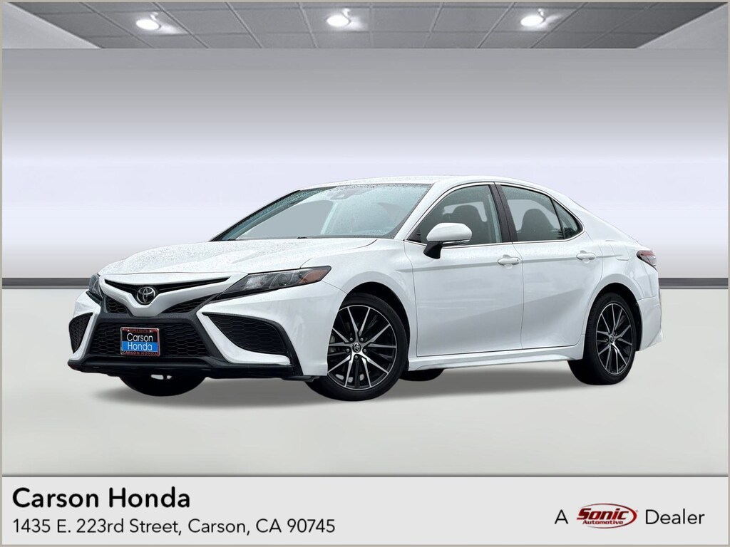 Used 2023 Toyota Camry SE Sedan