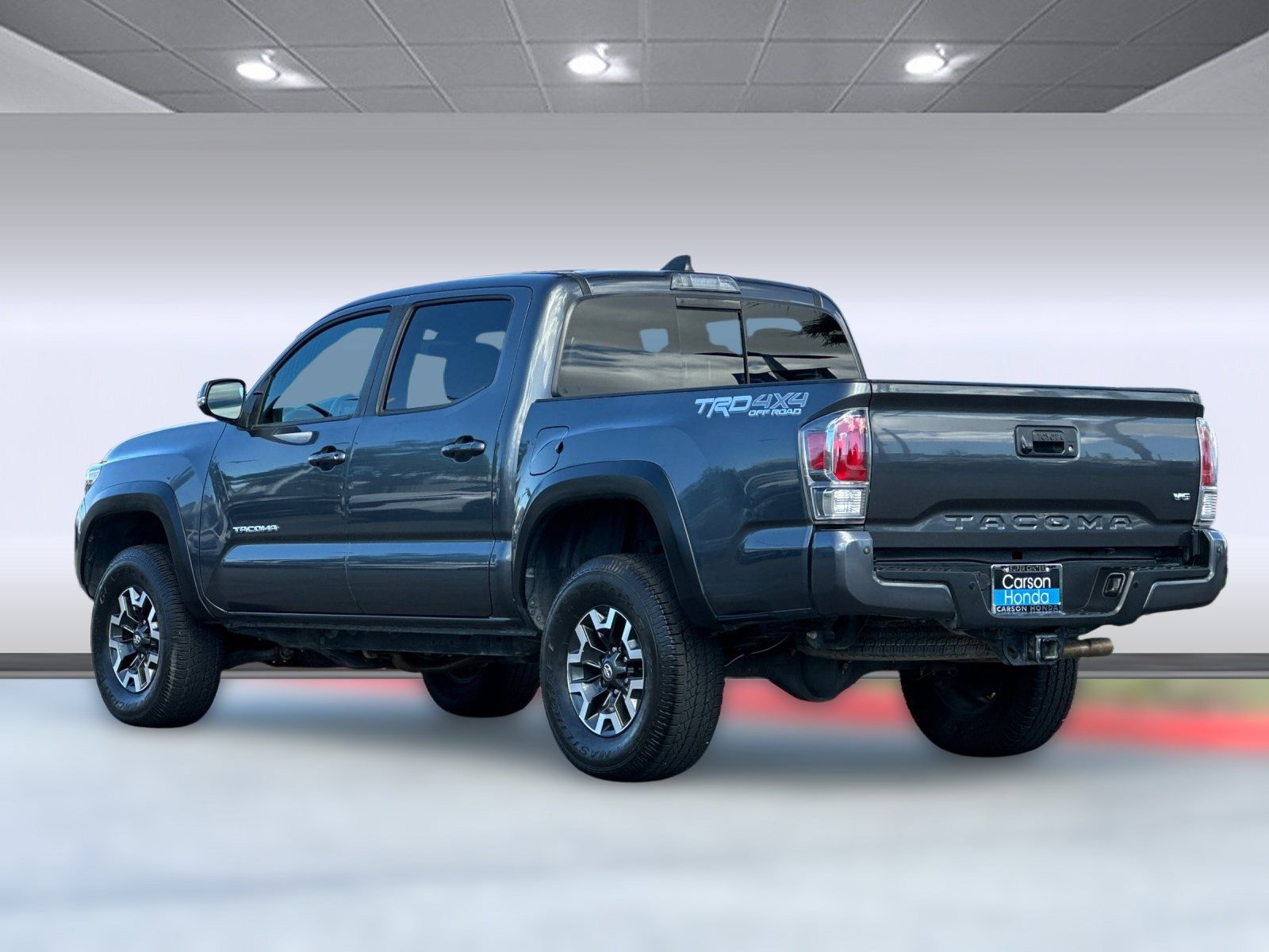 2020 Toyota Tacoma TRD photo 3