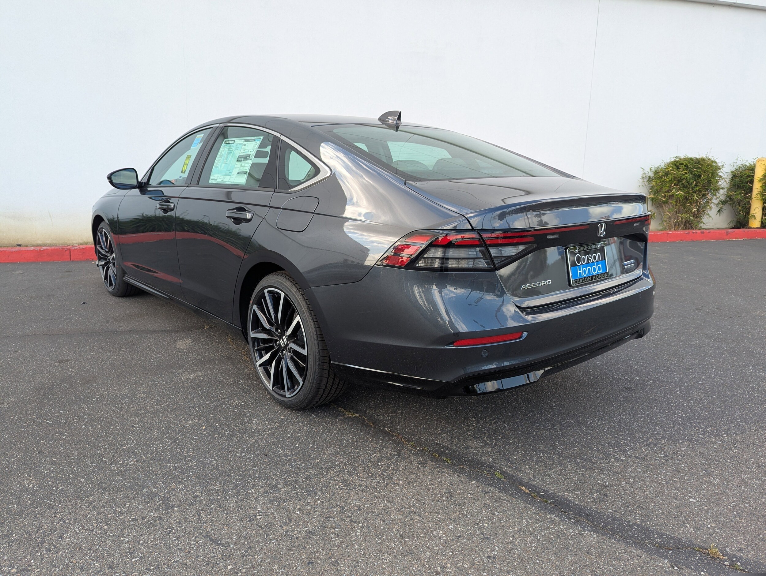 2025 Honda Accord Hybrid Touring photo 2