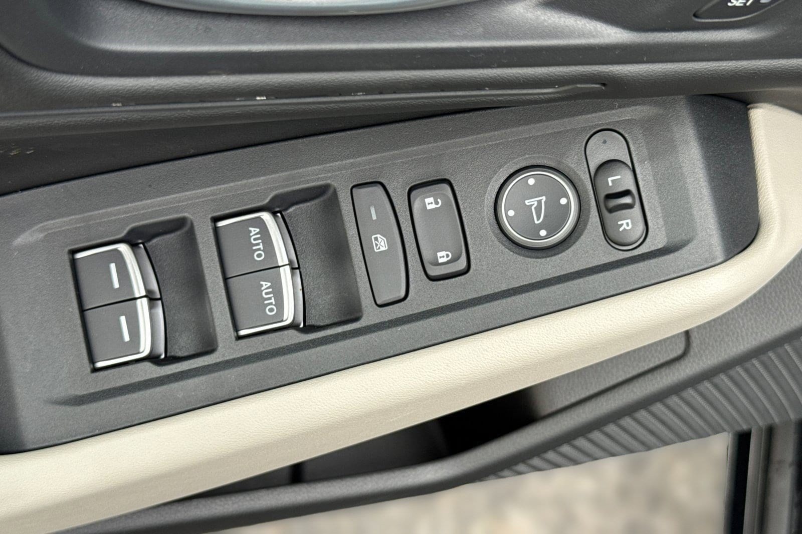 2026 Honda Accord Hybrid EX-L - Photo 13