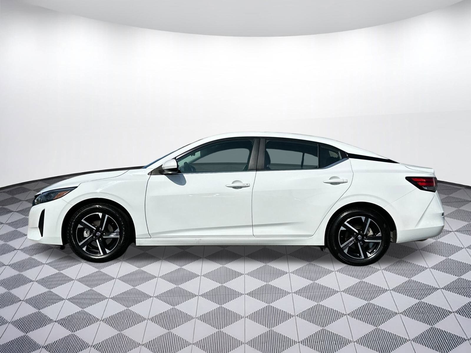 2024 Nissan Sentra SV photo 2