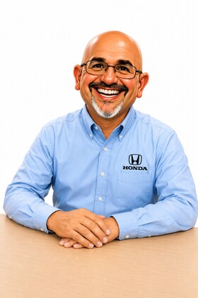 Staff member Jorge Araujo from ID_e49a75