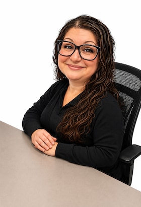 Staff member Fernanda Rodriguez from ID_472952