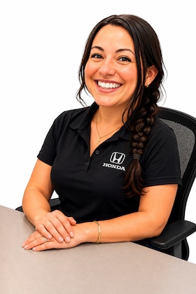 Staff member Liz Tostado from ID_472952