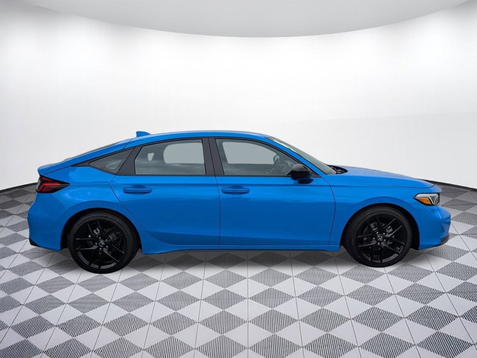 2025 Honda Civic Sport Hatchback photo 2