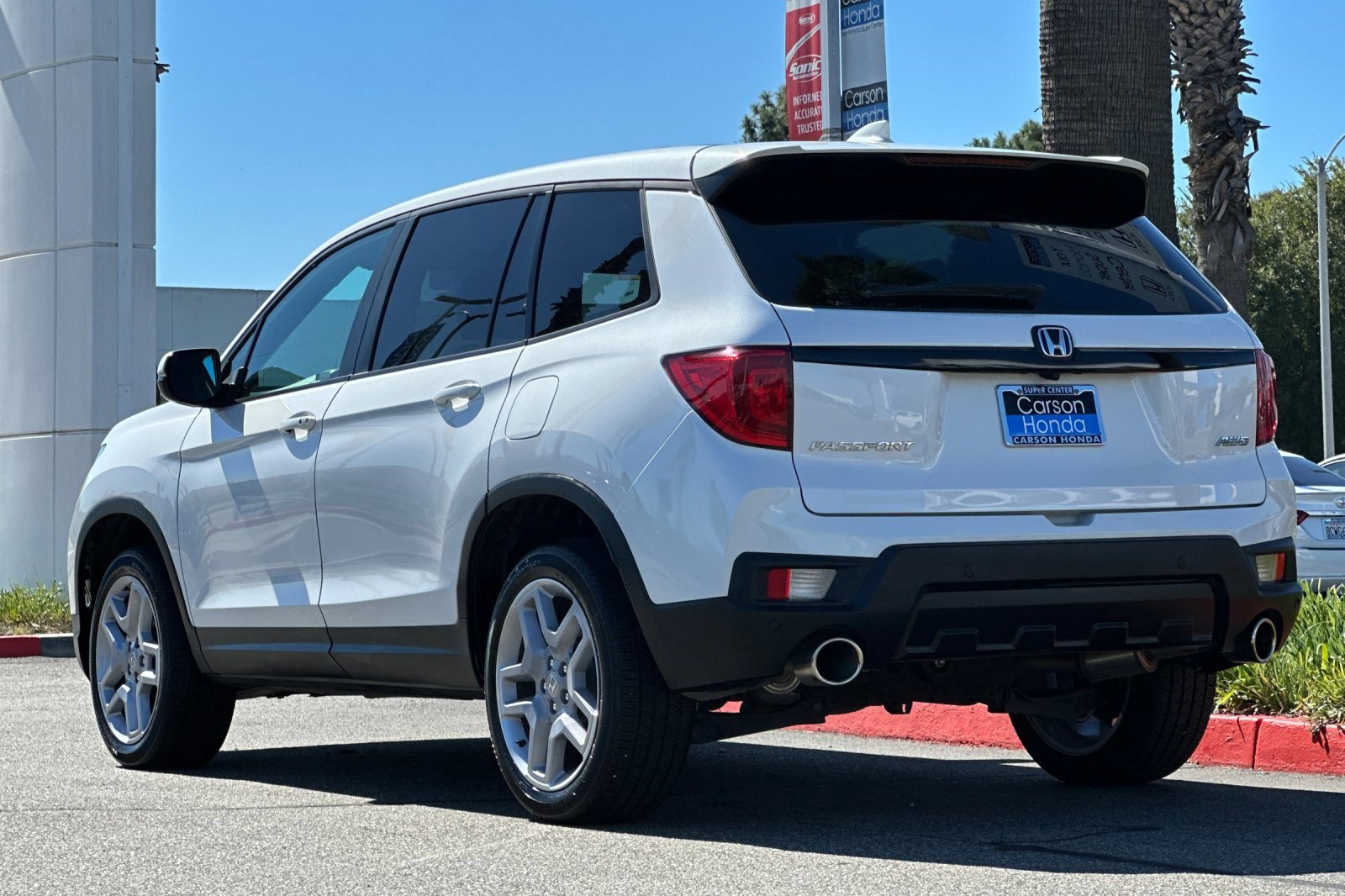 2024 Honda Passport EX-L photo 2