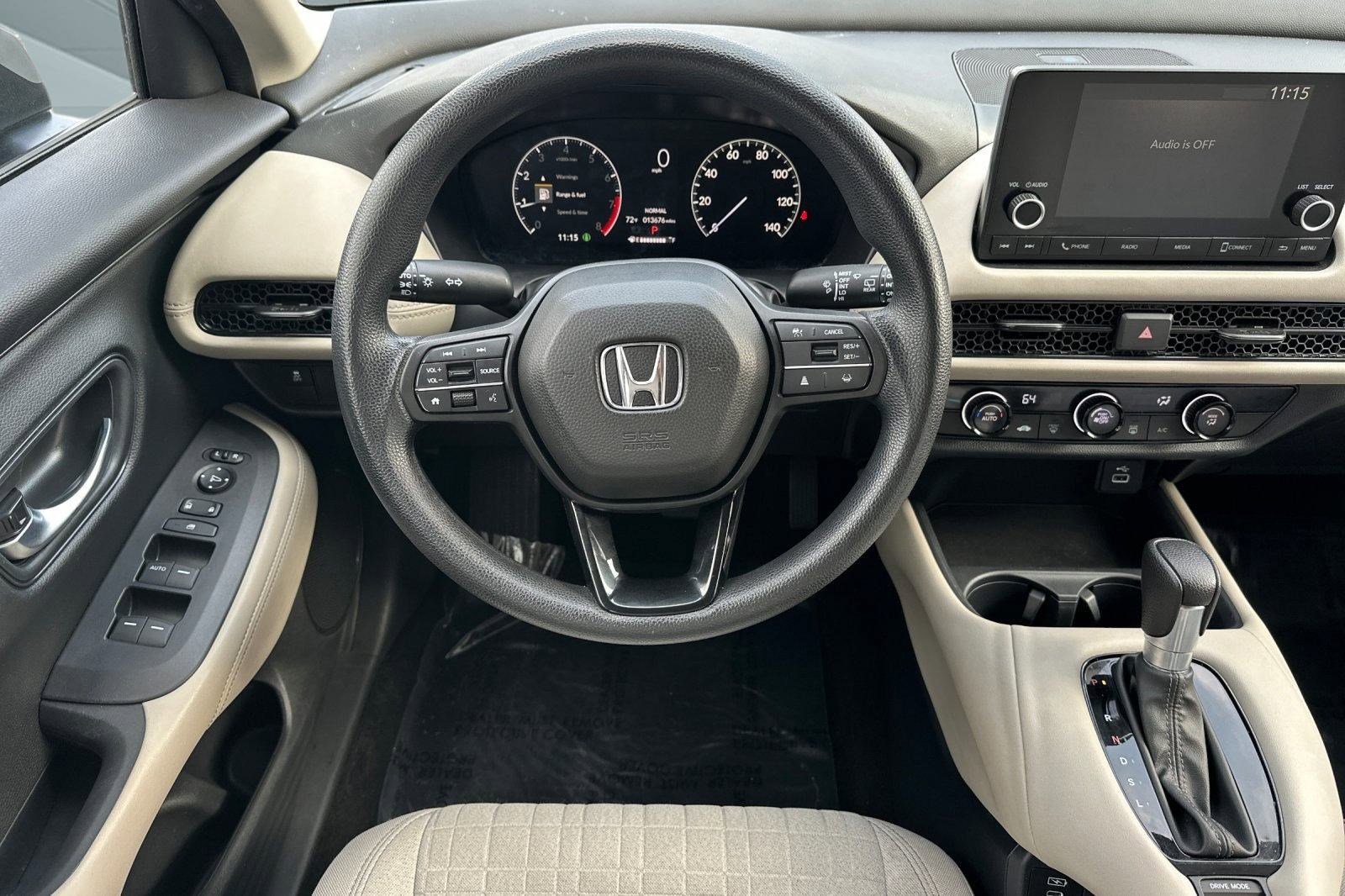 2025 Honda HR-V LX photo 4
