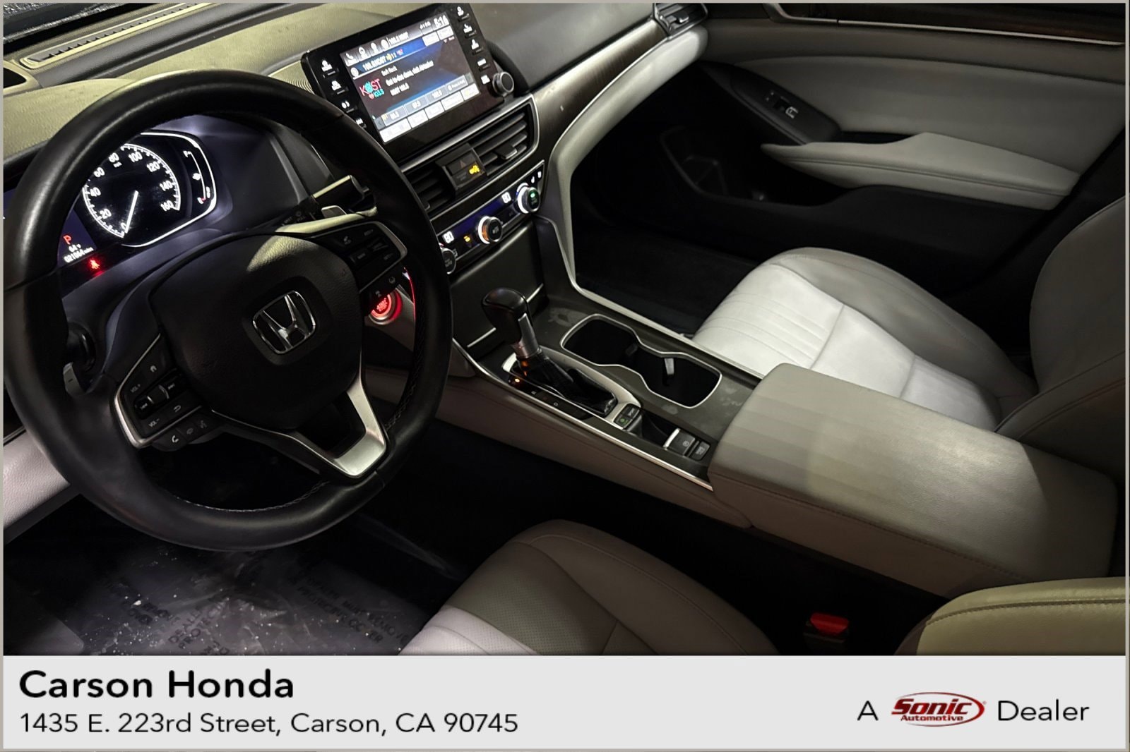 2018 Honda Accord Touring's photo