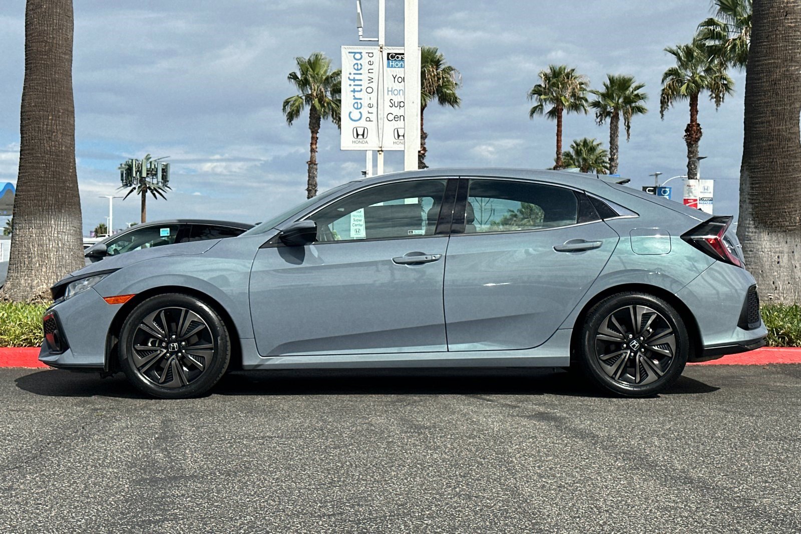 2019 Honda Civic EX Hatchback photo 2