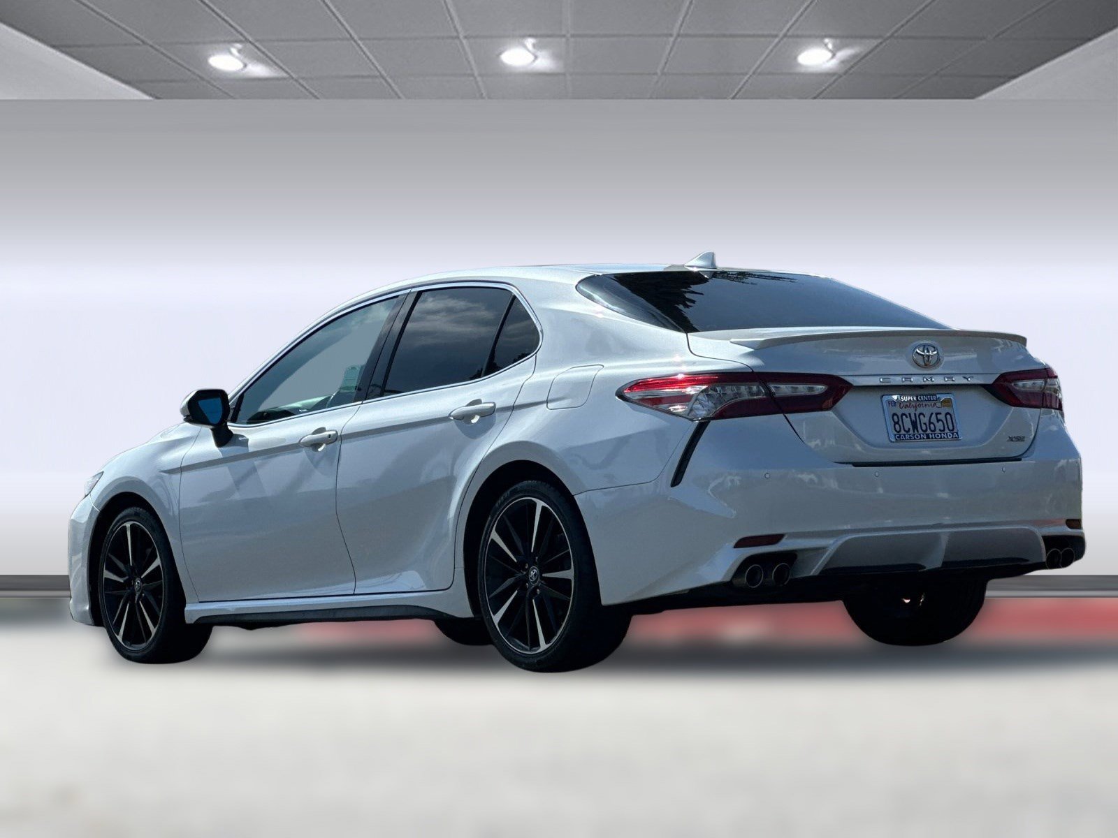 2018 Toyota Camry XSE photo 3