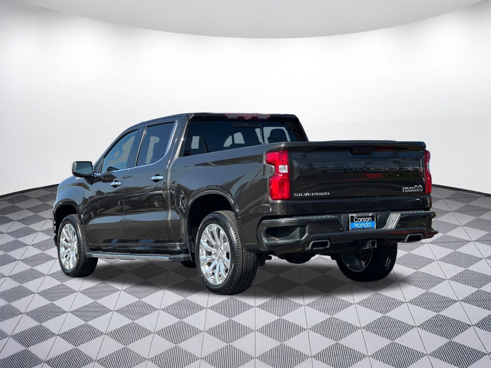 2021 Chevrolet Silverado 1500 High Country photo 3