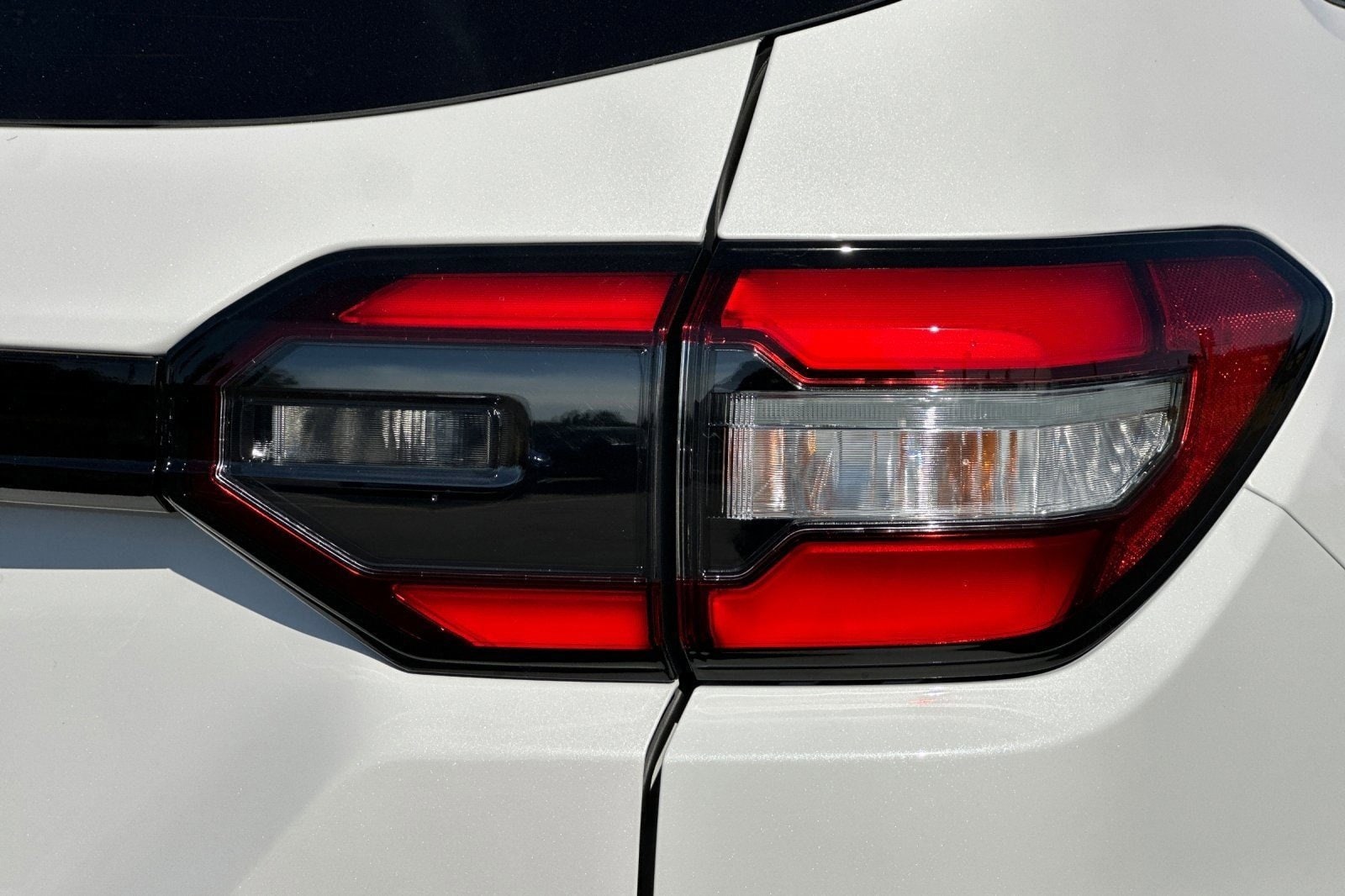 2025 Honda Pilot EX-L - Photo 12