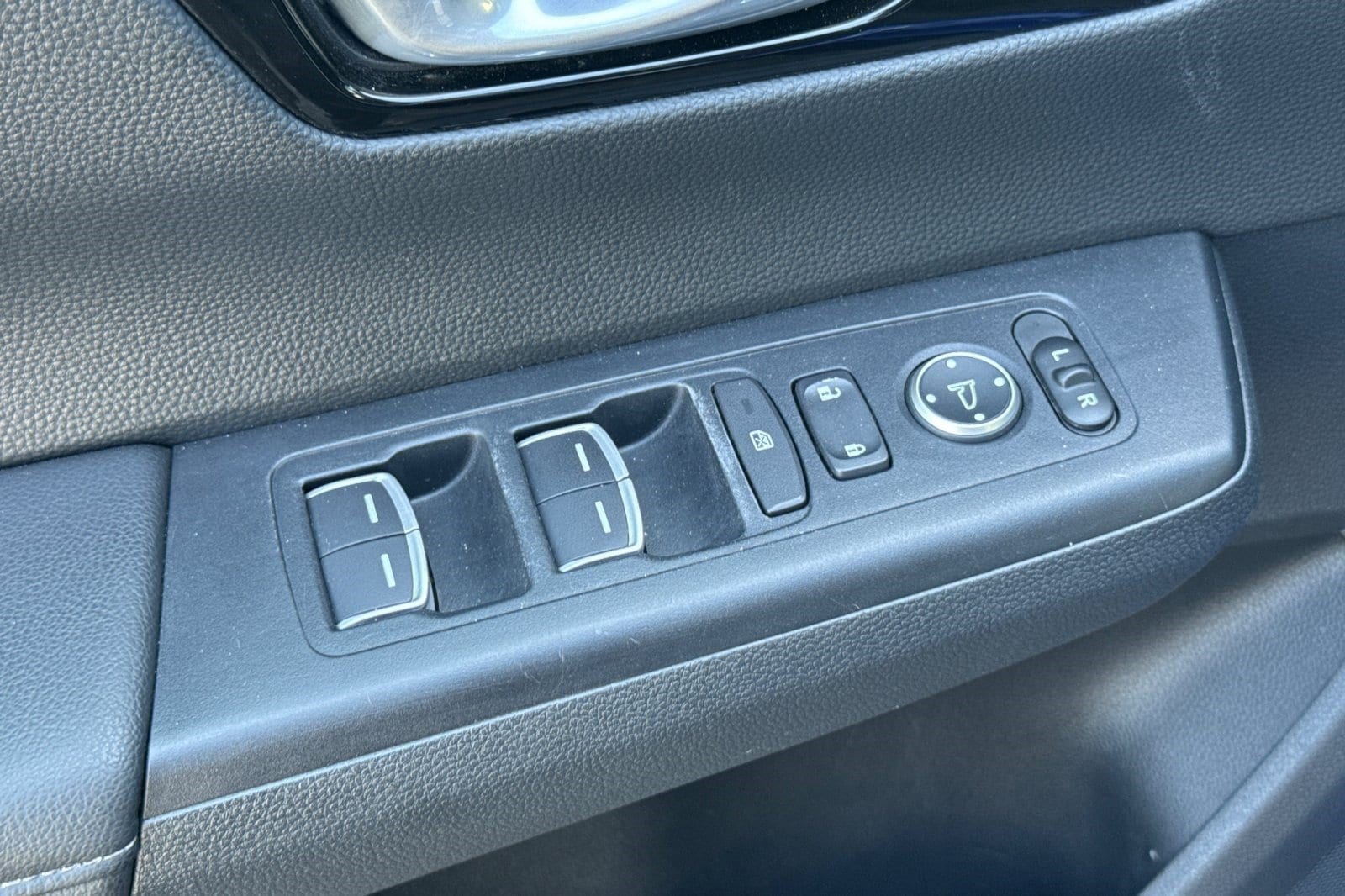 2024 Honda CR-V EX-L - Photo 14