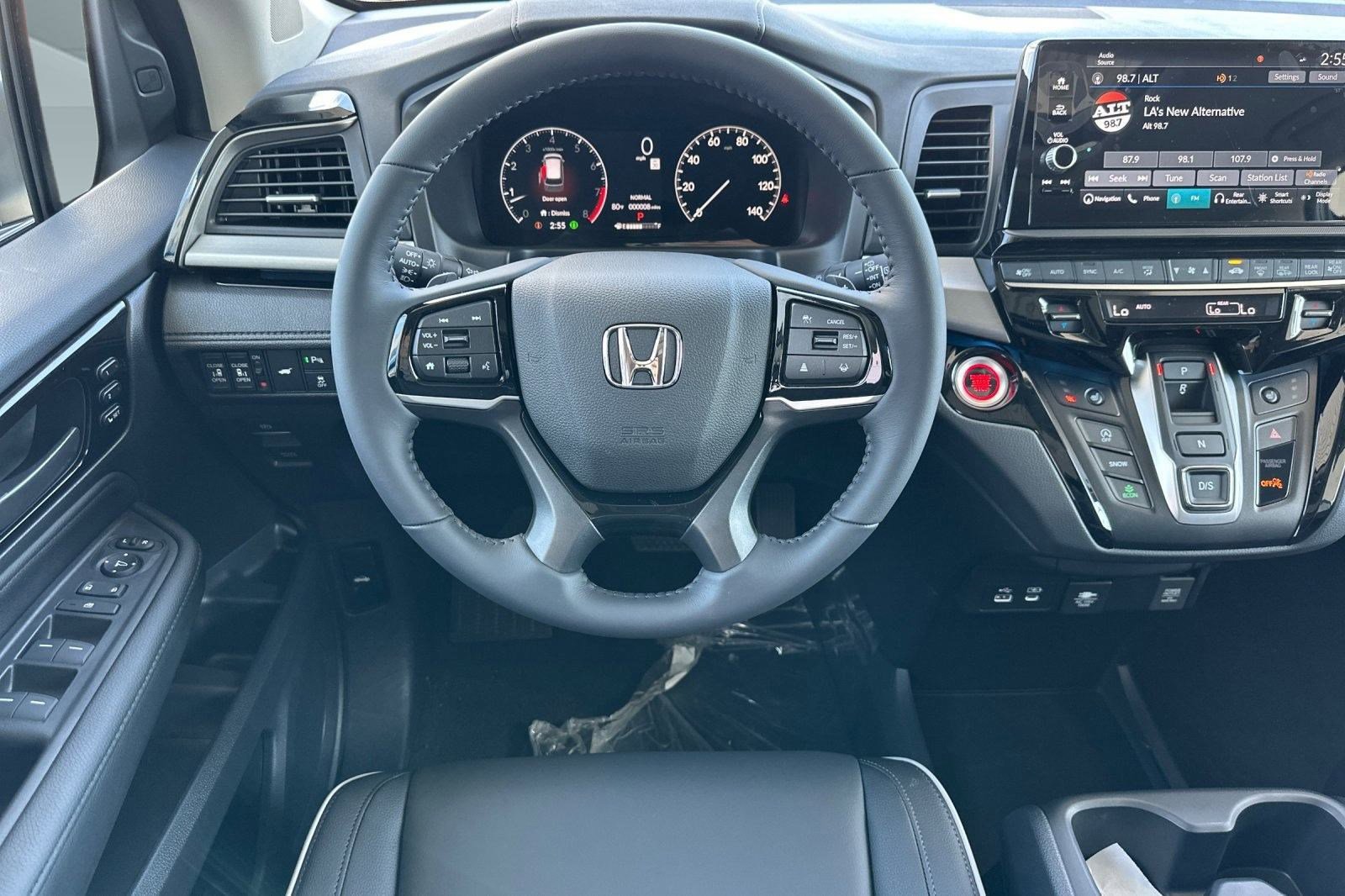 2026 Honda Odyssey Touring - Photo 25