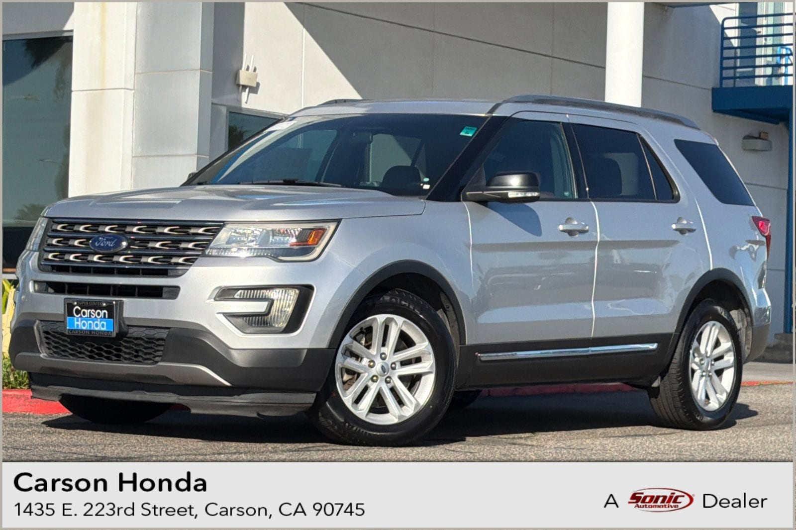 2016 Ford Explorer XLT's photo