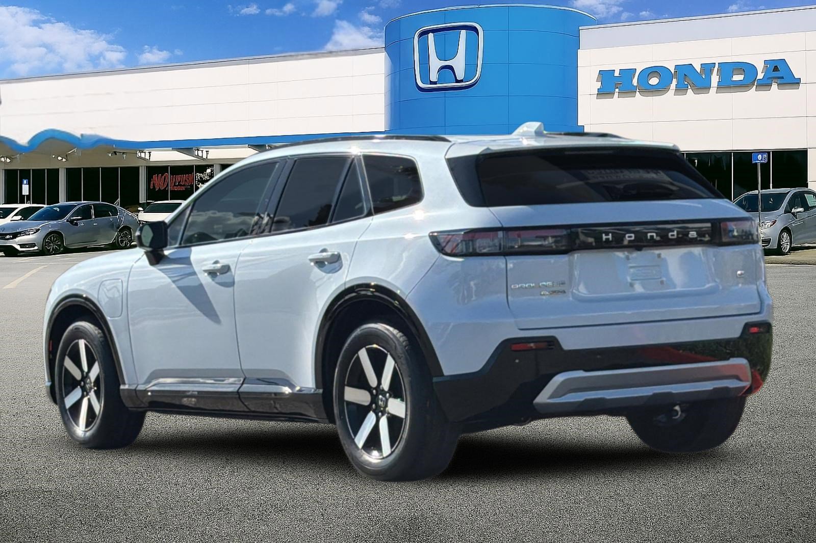 2026 Honda Prologue Touring photo 2