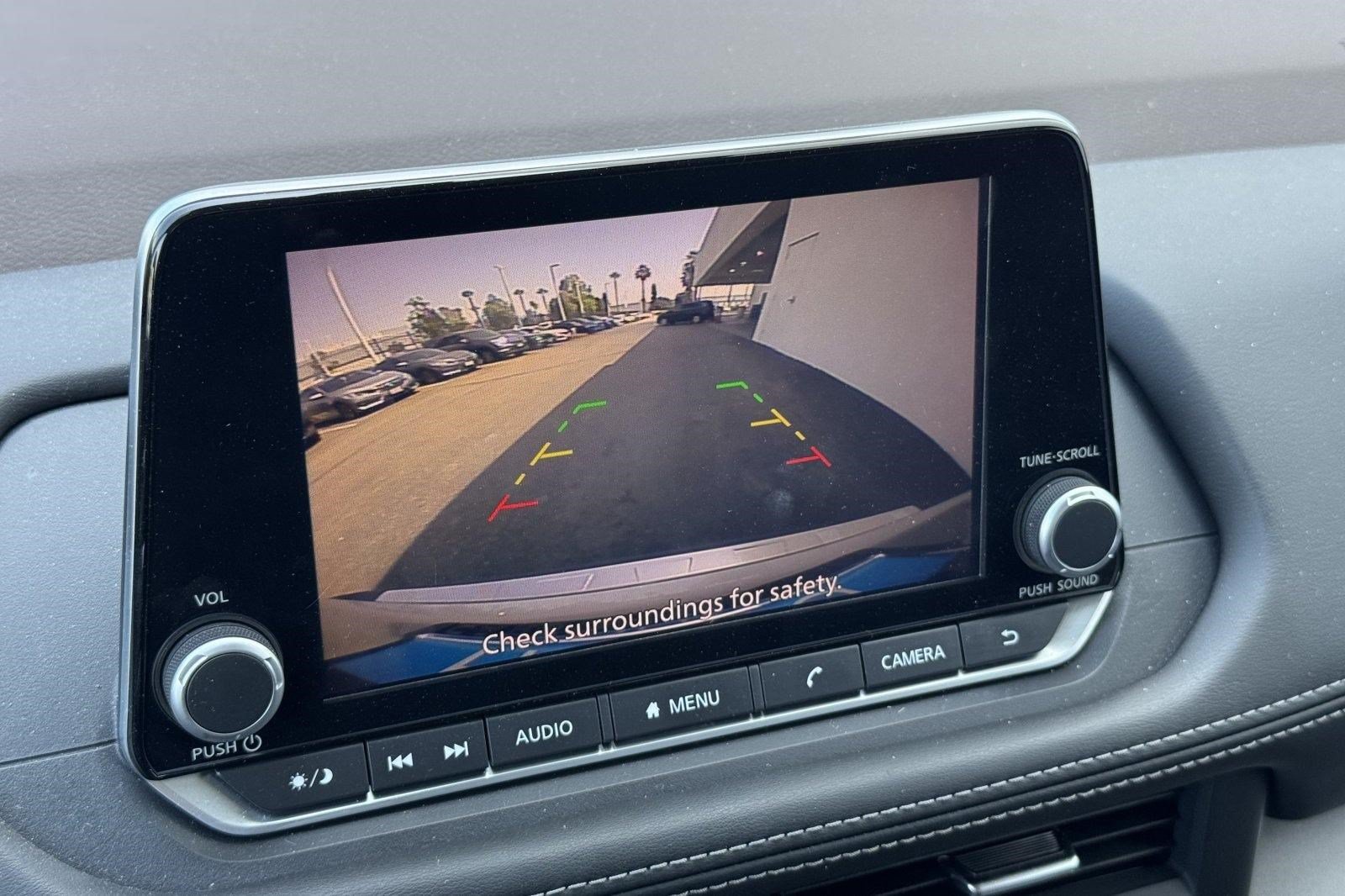 2023 Nissan Rogue SV - Photo 17