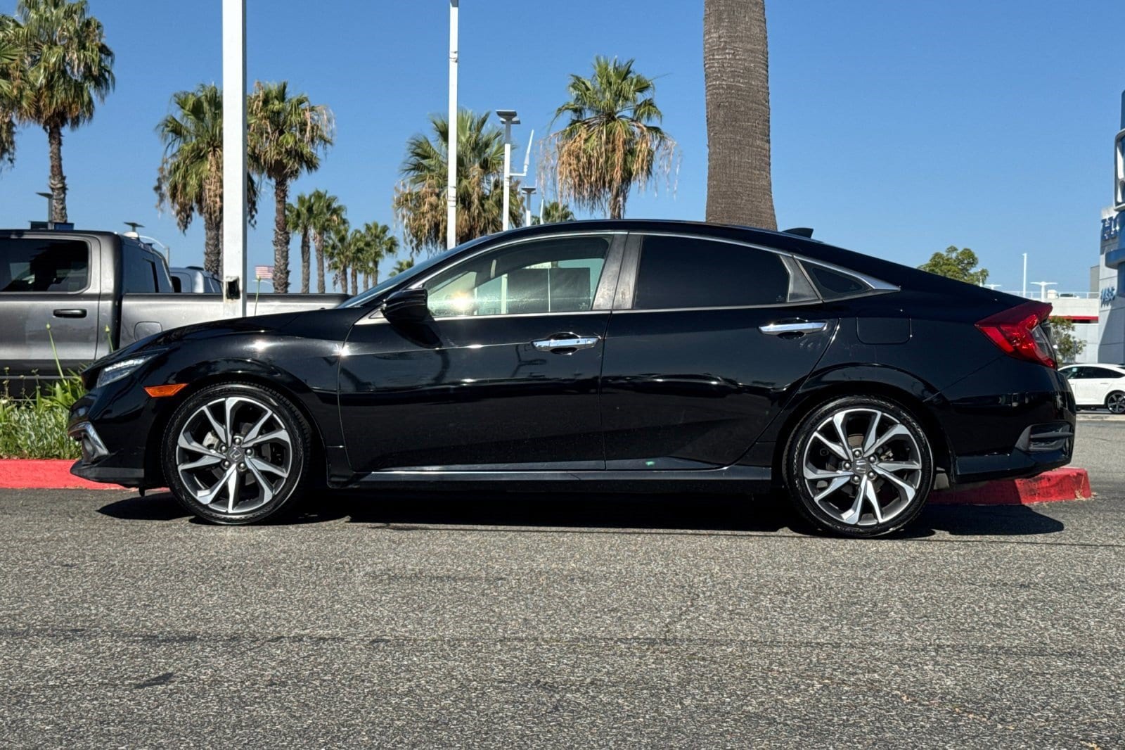 Used 2019 Honda Civic Touring with VIN JHMFC1F98KX014430 for sale in Carson, CA