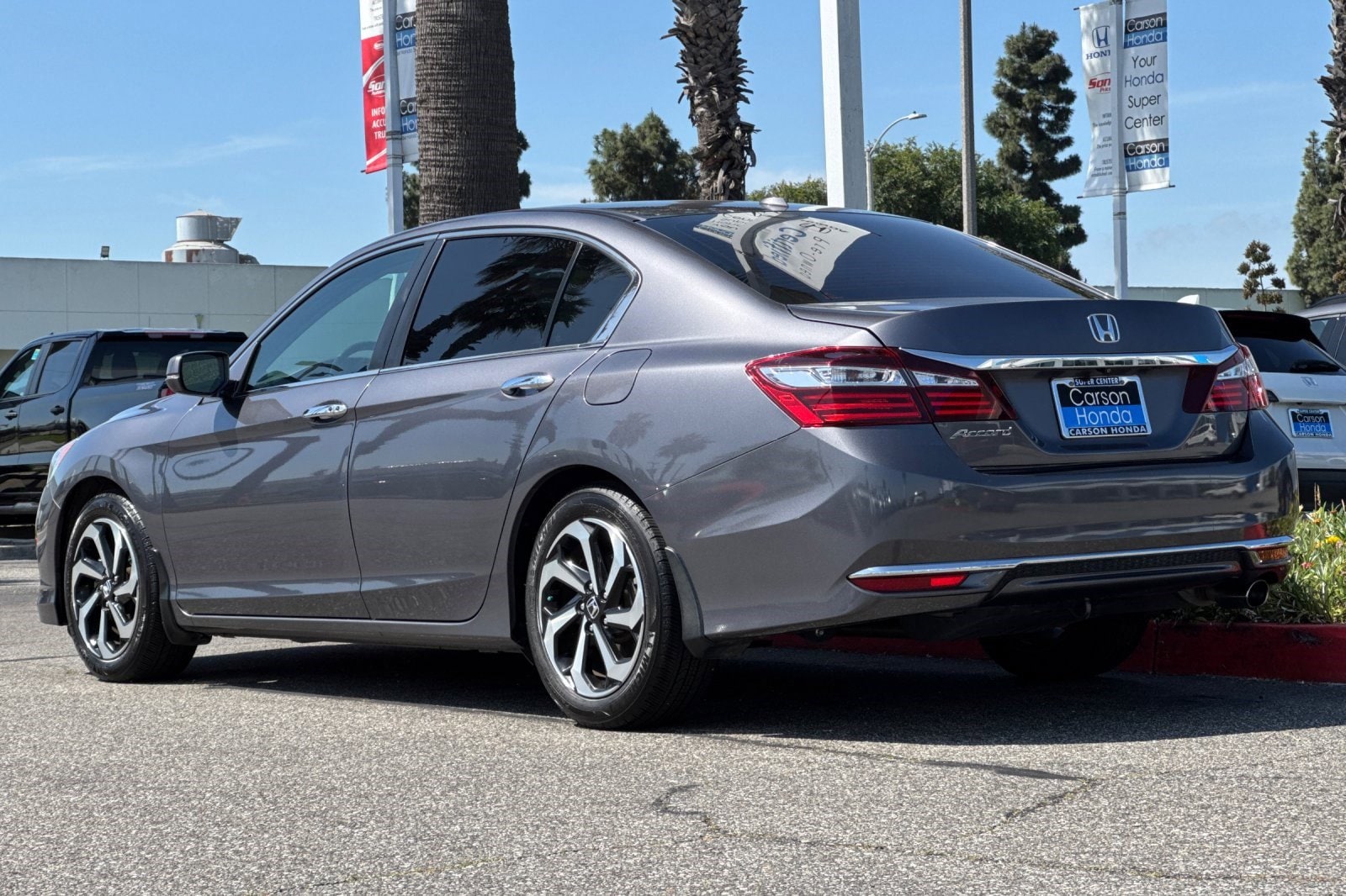 2017 Honda Accord EX photo 2