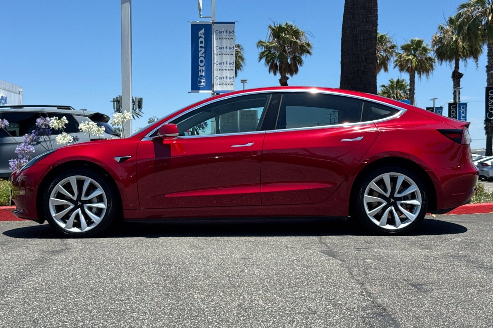 Used 2018 Tesla Model 3 Long Range with VIN 5YJ3E1EAXJF001939 for sale in Carson, CA