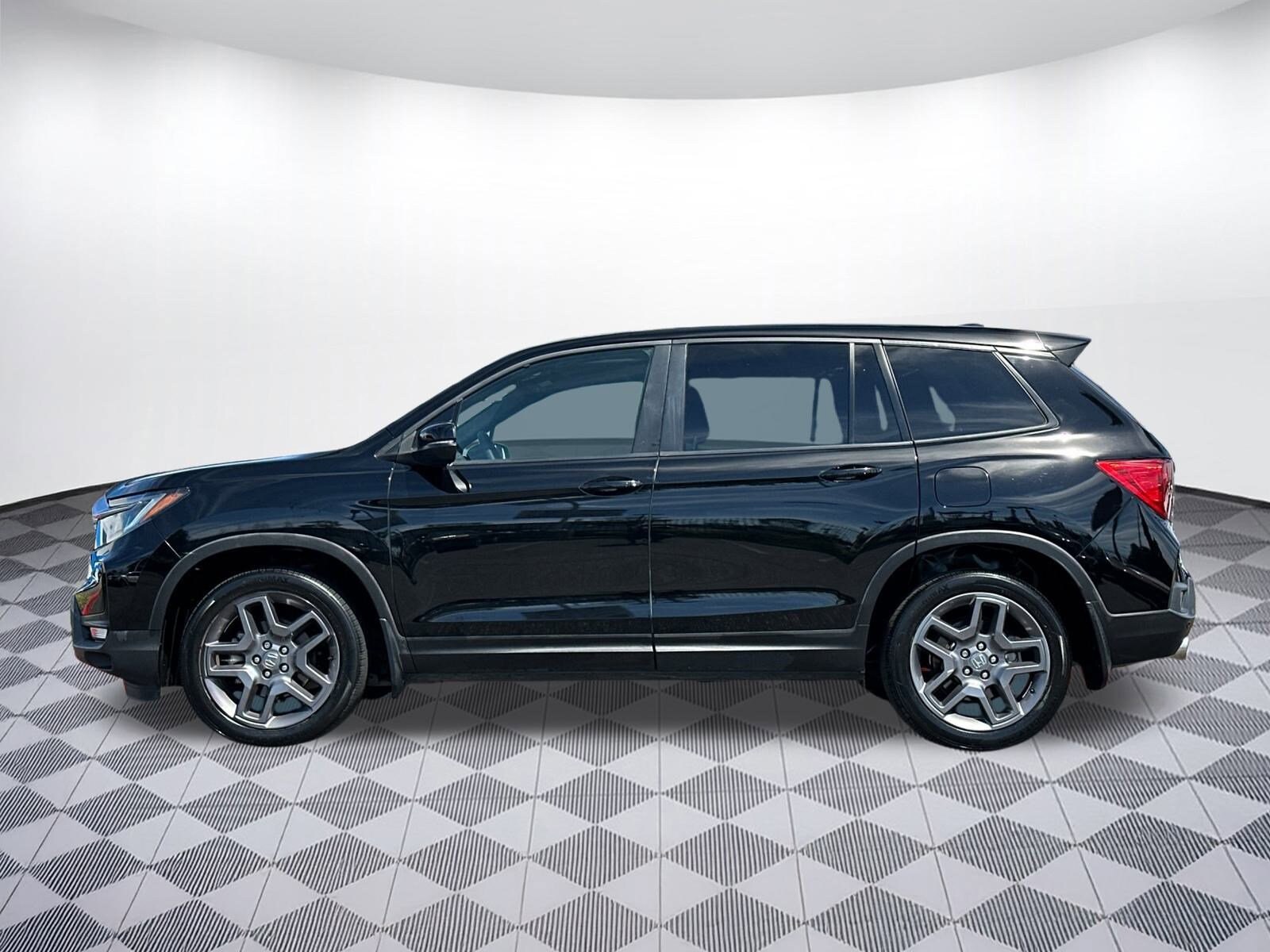2022 Honda Passport EX-L photo 2