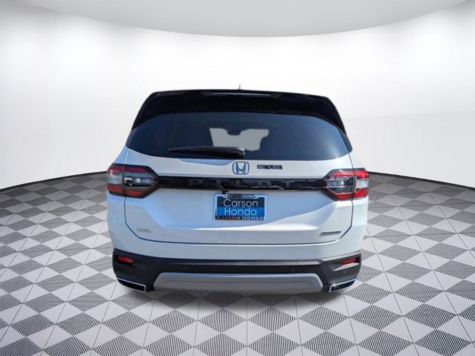 2025 Honda Pilot Touring photo 3