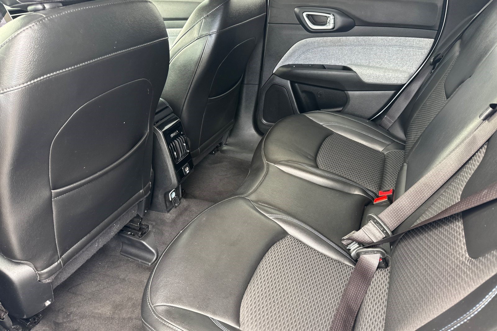 2022 Jeep Compass Latitude - Photo 25