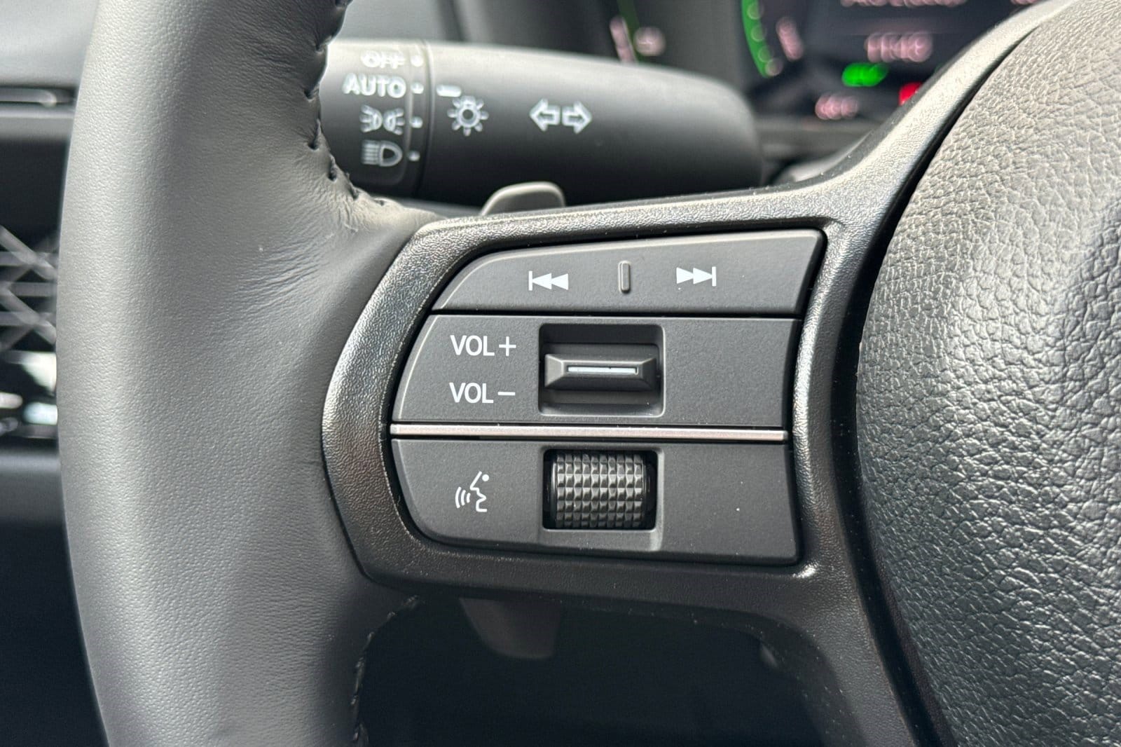 2026 Honda Accord Hybrid EX-L - Photo 17