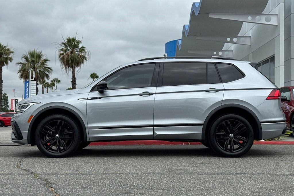 Used 2022 Volkswagen Tiguan SE R-Line Black SUV