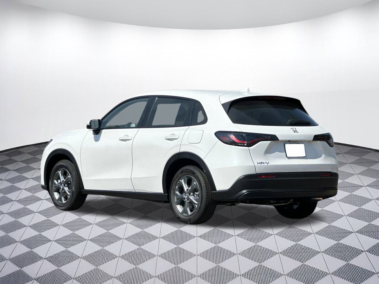 2026 Honda HR-V LX photo 3