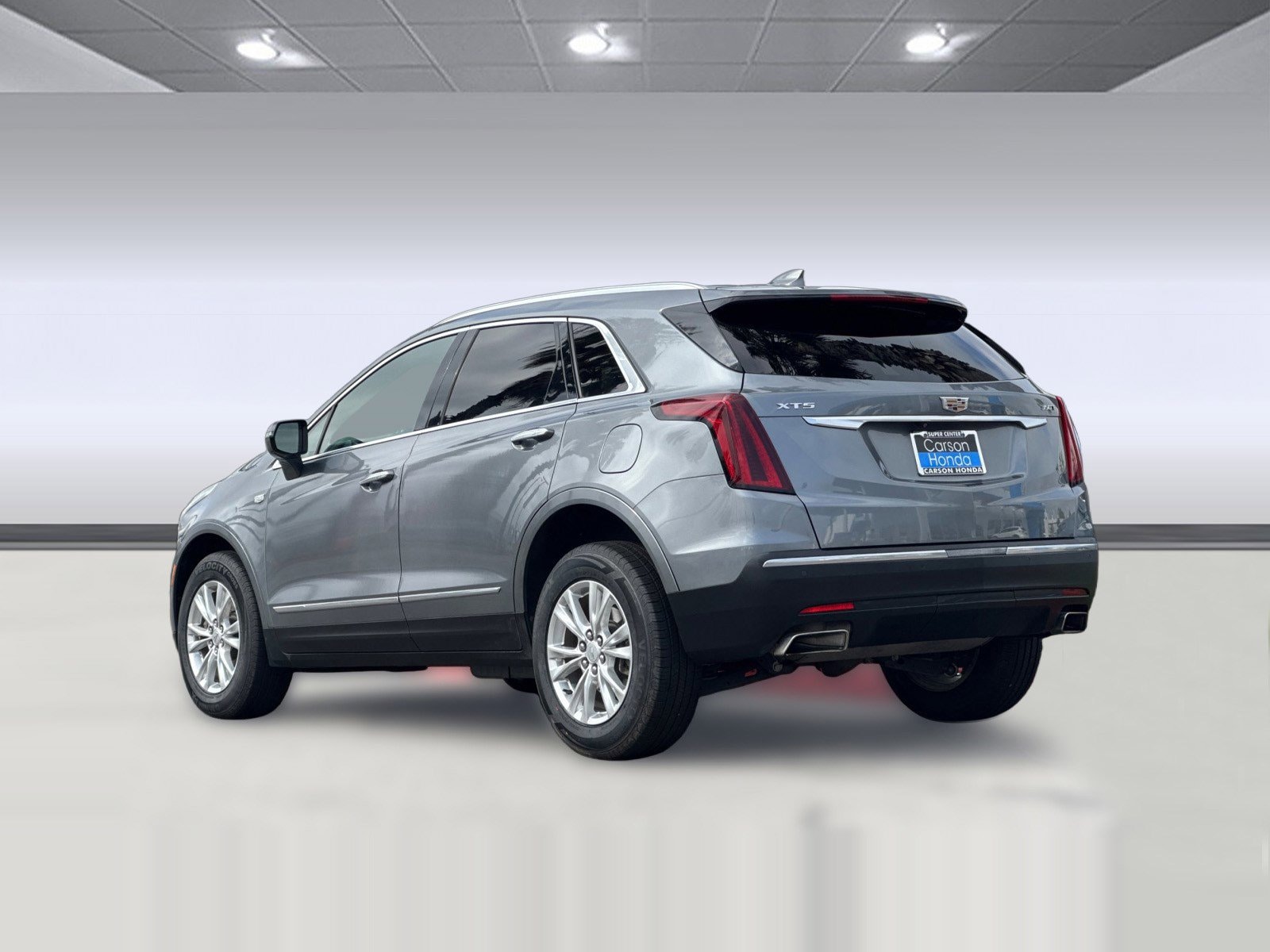 2021 CADILLAC XT5 FWD Luxury photo 2