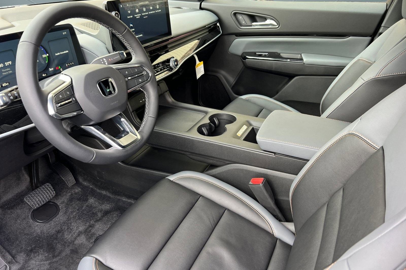 2025 Honda Prologue Touring photo 3