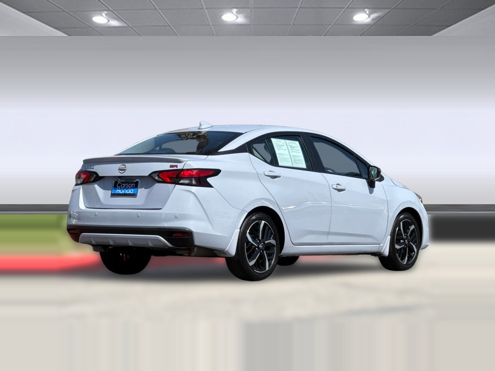 2025 Nissan Versa SR photo 3