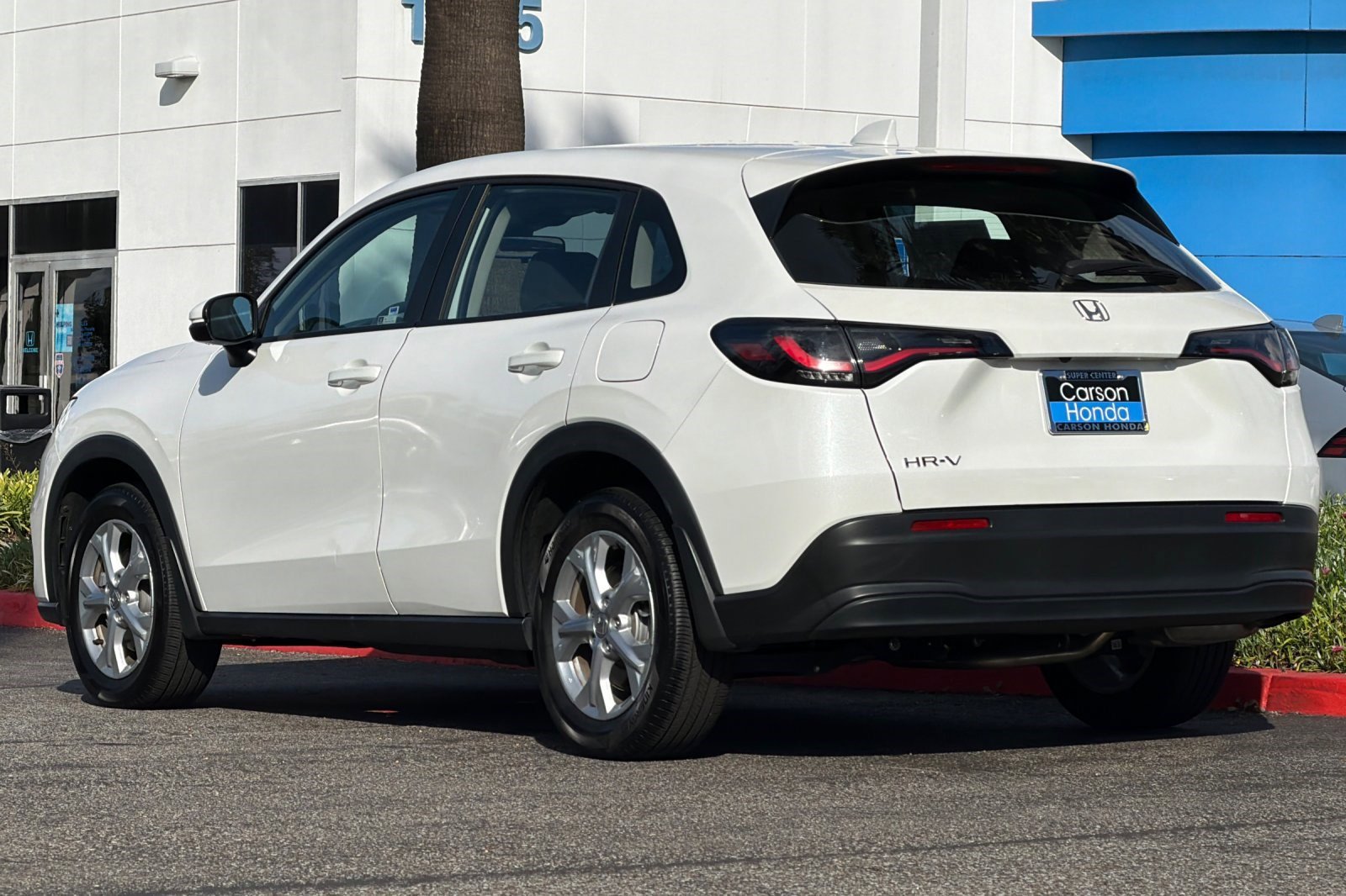 2023 Honda HR-V LX photo 3