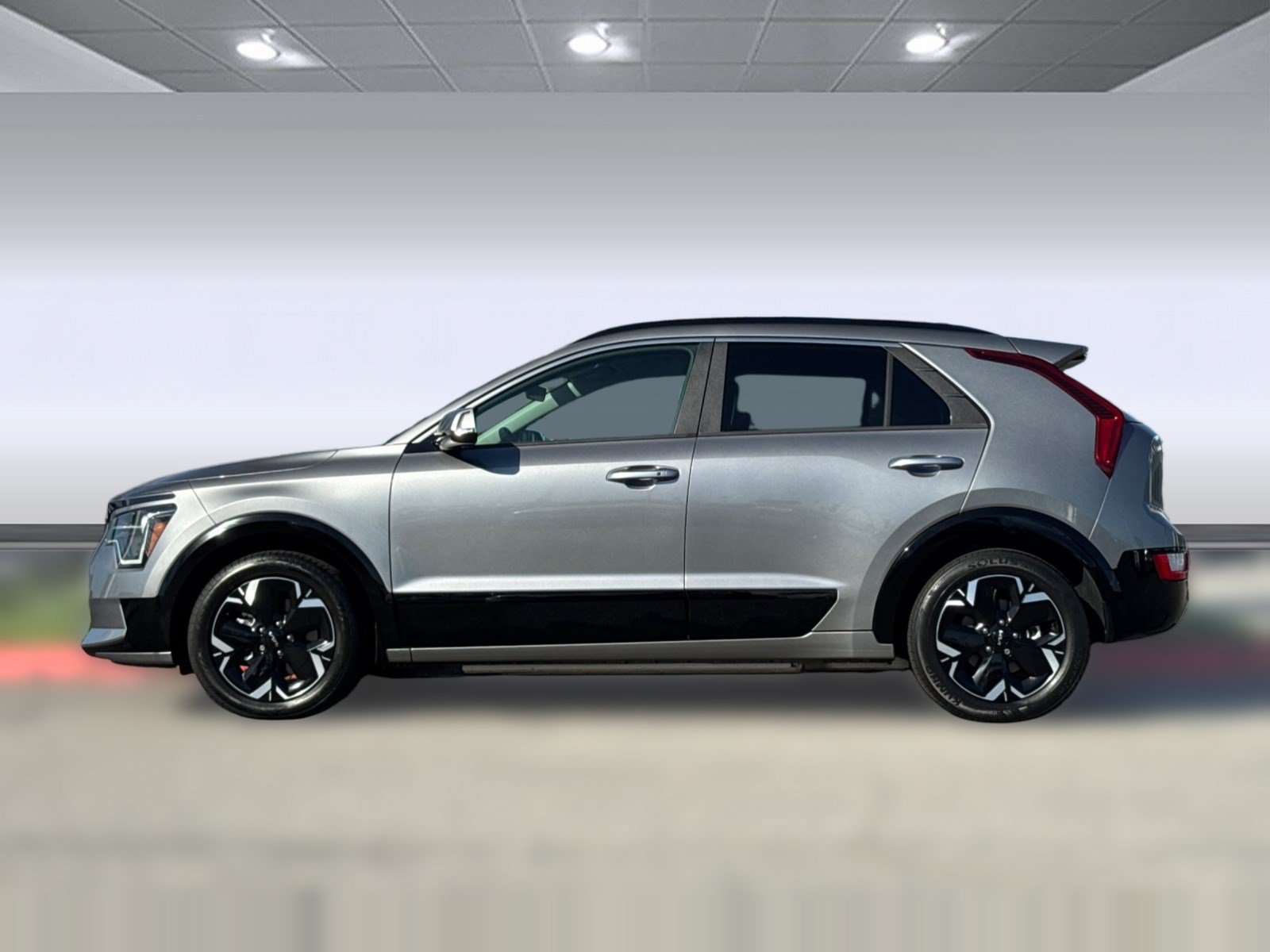 Used 2024 Kia Niro Wind with VIN KNDCR3L18R5095674 for sale in Carson, CA