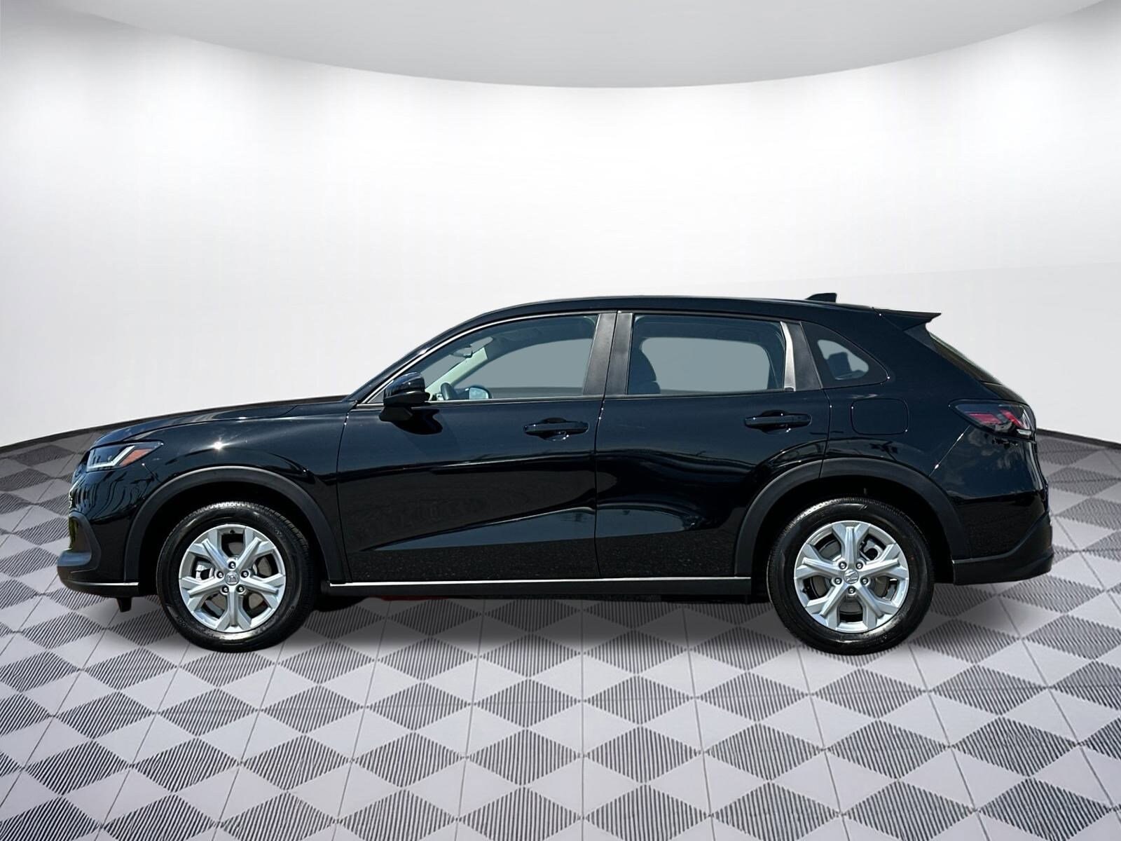 2025 Honda HR-V LX photo 2