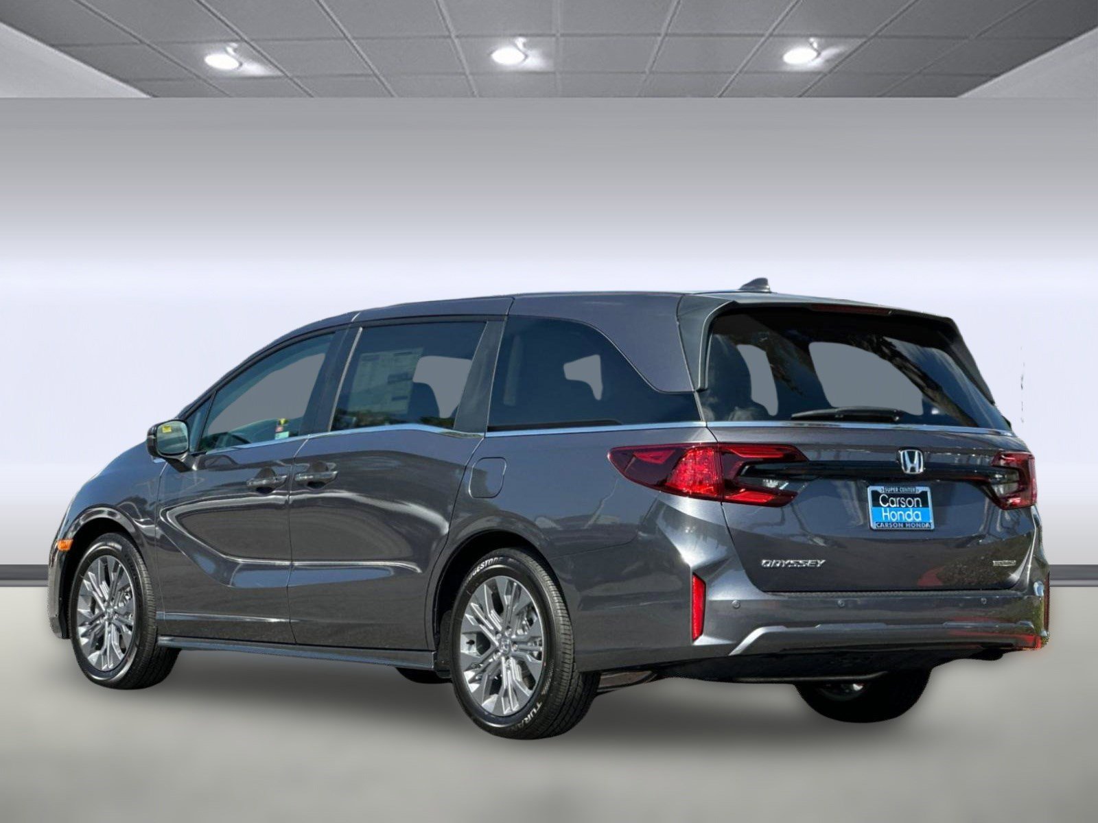 2026 Honda Odyssey Touring photo 3